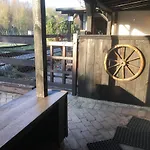The Old Barn Luksusowa Stodola Z Calorocznym Jacuzzi Kominkiem I Widokiem Na Wzgorza I Dla 8-10 Osob Na Dolnym Slasku Min 2 Noce