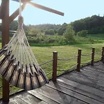 The Old Barn Luksusowa Stodola Z Calorocznym Jacuzzi Kominkiem I Widokiem Na Wzgorza I Dla 8-10 Osob Na Dolnym Slasku Min 2 Noce شقة