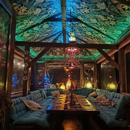 The Old Barn Luksusowa Stodola Z Calorocznym Jacuzzi Kominkiem I Widokiem Na Wzgorza I Dla 8-10 Osob Na Dolnym Slasku Min 2 Noce דירה
