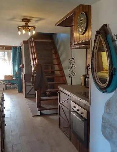 Apartment The Old Barn Luksusowa Stodola Z Calorocznym Jacuzzi Kominkiem I Widokiem Na Wzgorza I Las Dla 8-10 Osob Na Dolnym Slasku Min 2 Noce