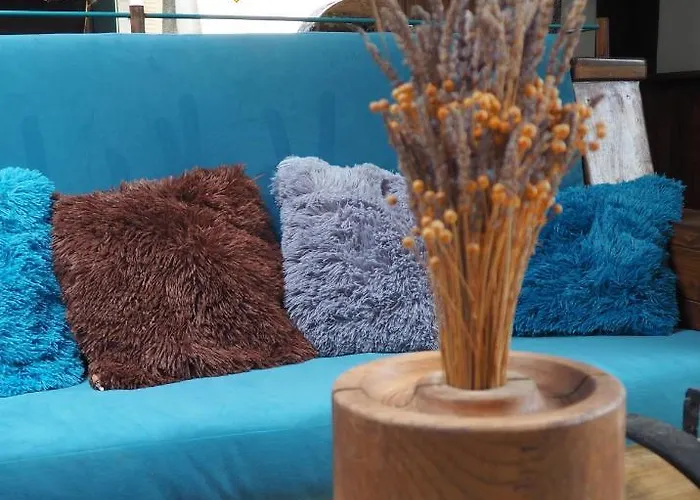 아파트 The Old Barn Luksusowa Stodola Z Calorocznym Jacuzzi Kominkiem I Widokiem Na Wzgorza I Las Dla 8-10 Osob Na Dolnym Slasku Min 2 Noce *