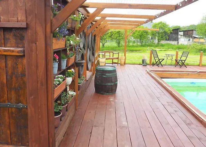 The Old Barn Luksusowa Stodola Z Calorocznym Jacuzzi Kominkiem I Widokiem Na Wzgorza I Las Dla 8-10 Osob Na Dolnym Slasku Min 2 Noce Ploczki Gorne