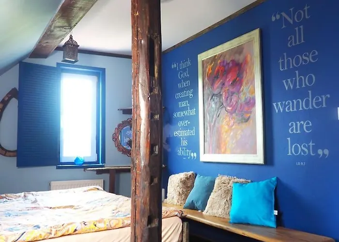 Apartment The Old Barn Luksusowa Stodola Z Calorocznym Jacuzzi Kominkiem I Widokiem Na Wzgorza I Las Dla 8-10 Osob Na Dolnym Slasku Min 2 Noce