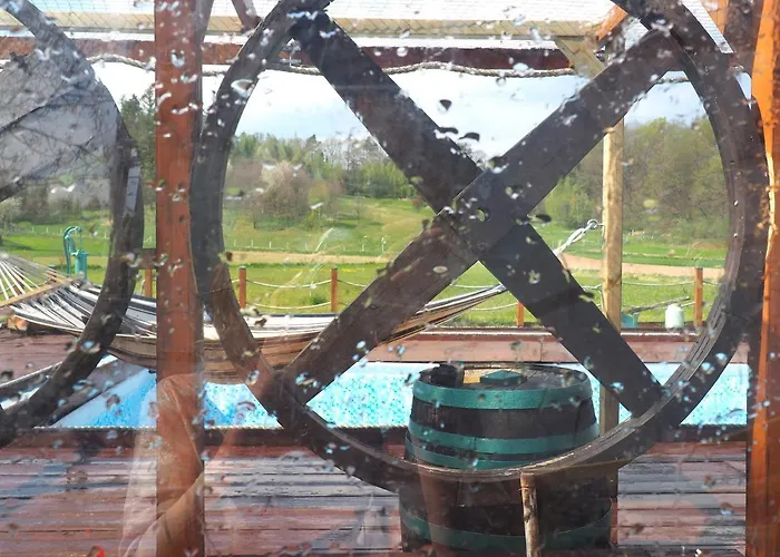 The Old Barn Luksusowa Stodola Z Calorocznym Jacuzzi Kominkiem I Widokiem Na Wzgorza I Las Dla 8-10 Osob Na Dolnym Slasku Min 2 Noce Ploczki Gorne