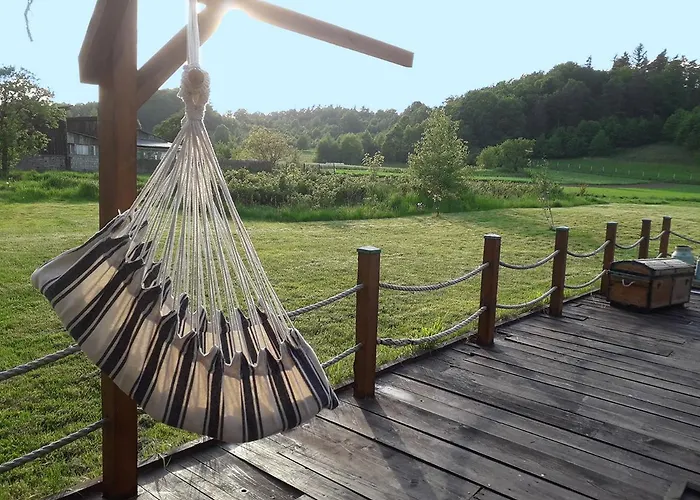 The Old Barn Luksusowa Stodola Z Calorocznym Jacuzzi Kominkiem I Widokiem Na Wzgorza I Las Dla 8-10 Osob Na Dolnym Slasku Min 2 Noce Apartment