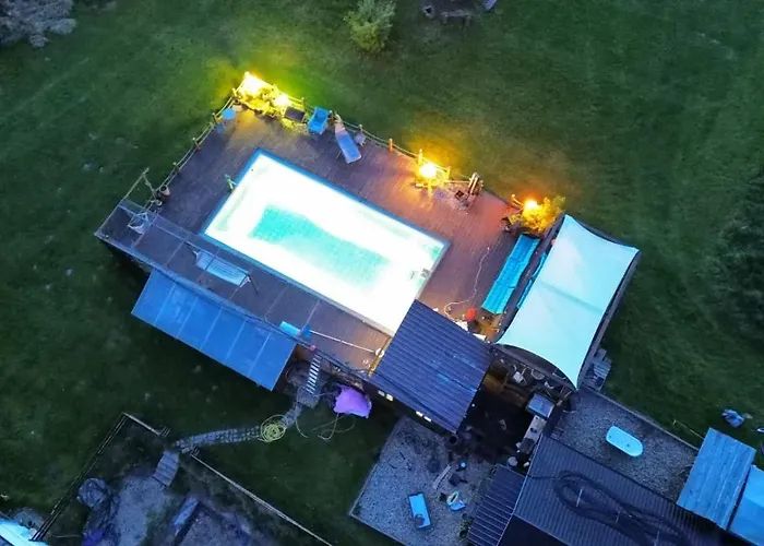 Apartment The Old Barn Luksusowa Stodola Z Calorocznym Jacuzzi Kominkiem I Widokiem Na Wzgorza I Las Dla 8-10 Osob Na Dolnym Slasku Min 2 Noce