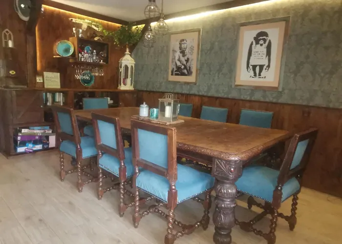 The Old Barn Luksusowa Stodola Z Calorocznym Jacuzzi Kominkiem I Widokiem Na Wzgorza I Las Dla 8-10 Osob Na Dolnym Slasku Min 2 Noce 아파트 Ploczki Gorne