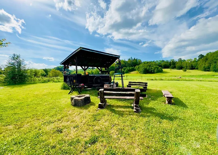 The Old Barn Luksusowa Stodola Z Calorocznym Jacuzzi Kominkiem I Widokiem Na Wzgorza I Las Dla 8-10 Osob Na Dolnym Slasku Min 2 Noce Apartment