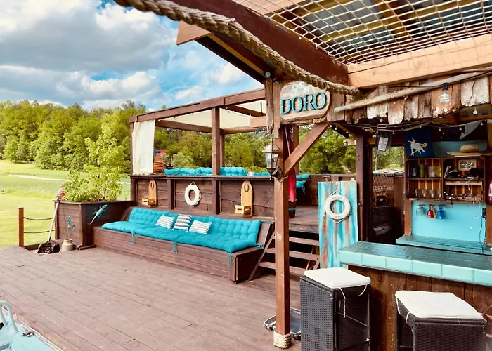 The Old Barn Luksusowa Stodola Z Calorocznym Jacuzzi Kominkiem I Widokiem Na Wzgorza I Las Dla 8-10 Osob Na Dolnym Slasku Min 2 Noce 아파트 *