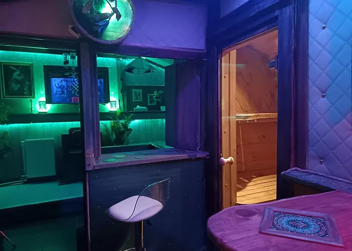 Apartment The Old Barn Luksusowa Stodola Z Calorocznym Jacuzzi Kominkiem I Widokiem Na Wzgorza I Las Dla 8-10 Osob Na Dolnym Slasku Min 2 Noce Ploczki Gorne