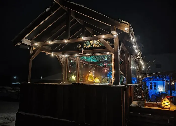 The Old Barn Luksusowa Stodola Z Calorocznym Jacuzzi Kominkiem I Widokiem Na Wzgorza I Las Dla 8-10 Osob Na Dolnym Slasku Min 2 Noce * Ploczki Gorne